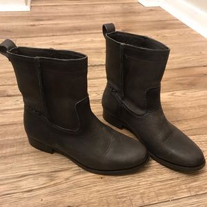 NWOT FRYE Boots